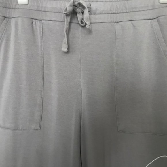 GREY HEART POCKET JOGGING PANTS - Picture 3 of 4
